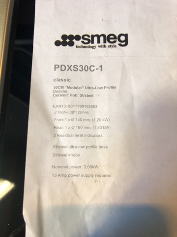 1134468-8 Smeg Glass ceramic hob 30cm Domino PDXS30C