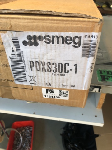 1134468-10 Smeg Glass ceramic hob 30cm Domino PDXS30C