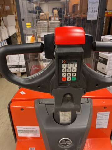 1146582-8 Track stacker - Toyota BT Staxio SWE120L - 175 hours