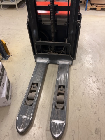 1146582-14 Track stacker - Toyota BT Staxio SWE120L - 175 hours