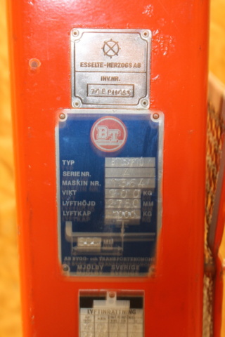 1142067-8 BT Stacker truck