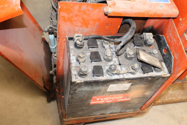 1142067-13 BT Stacker truck