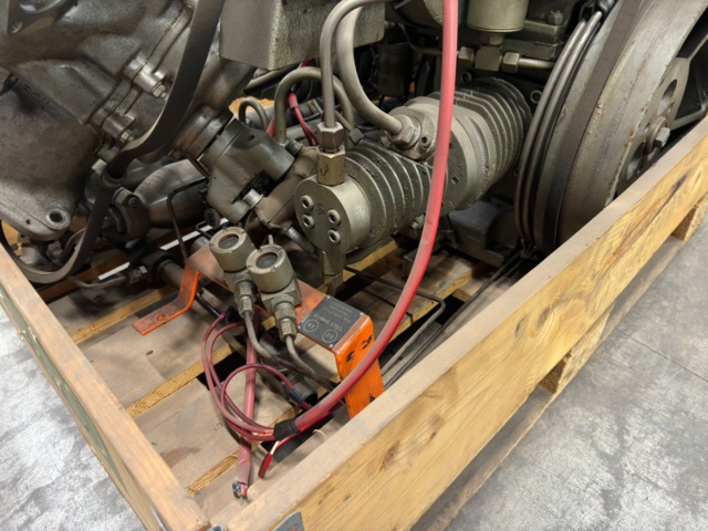 1159051-8 High pressure compressor 300 bar