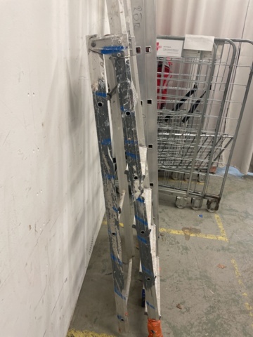 1110399-3 Bockstege och utskjutsstege