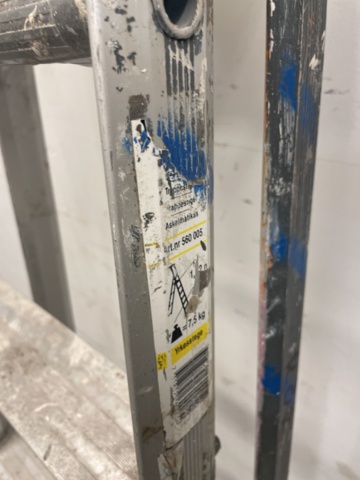 1110399-4 Bockstege och utskjutsstege