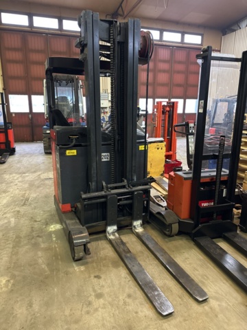 1065016-4 Reach truck, Linde R14, 2004