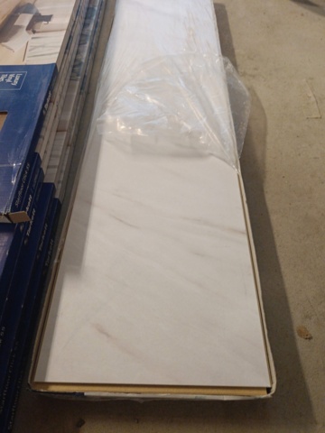 1129876-2 Lot with tarket floor etc