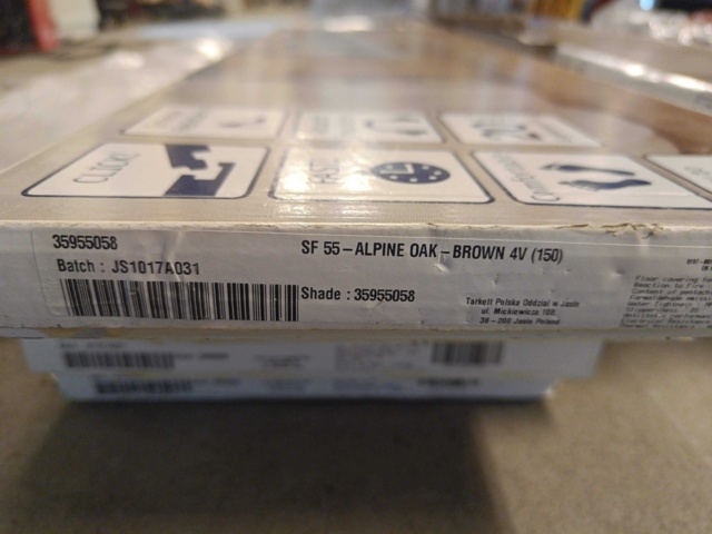 1129876-6 Lot with tarket floor etc