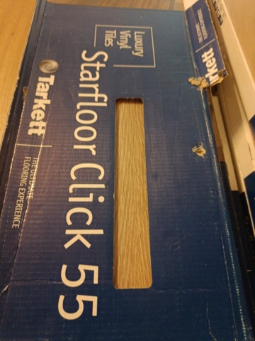 1129876-8 Lot with tarket floor etc