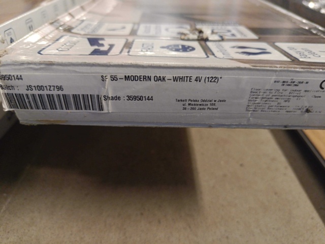 1129876-9 Lot with tarket floor etc