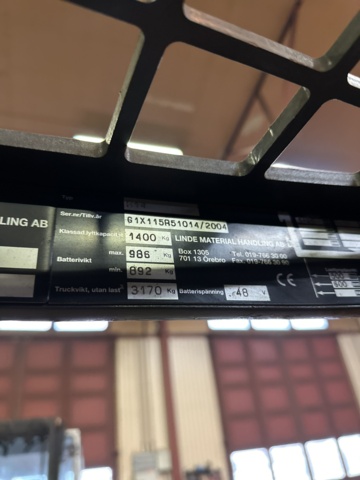 1065016-26 Reach truck, Linde R14, 2004