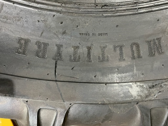 1160402-5 Tractor tires 18.4-38