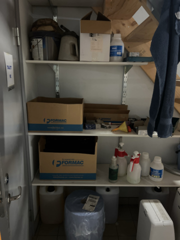 1117135-7 Cleaning equipment