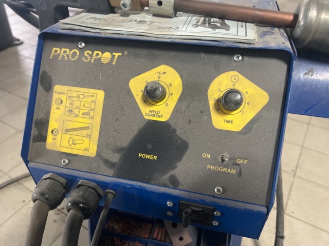 1117166-10 Spot welding trolley Prospot PR2