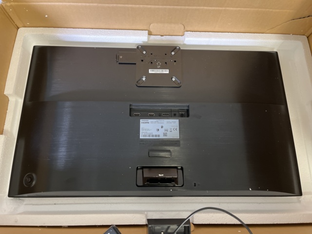 1131921-2 Monitor 28" Samsung U28E590D