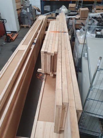 1120892-4 Lot with glulam beams