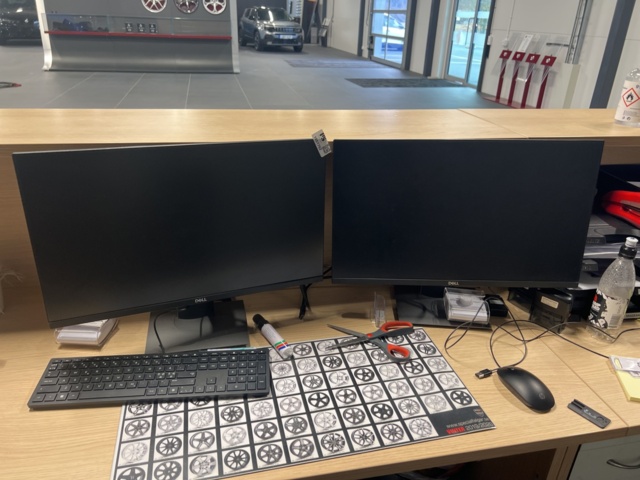 1051762-1 Computer monitors 4 pcs 24" Dell P2418D - 2018