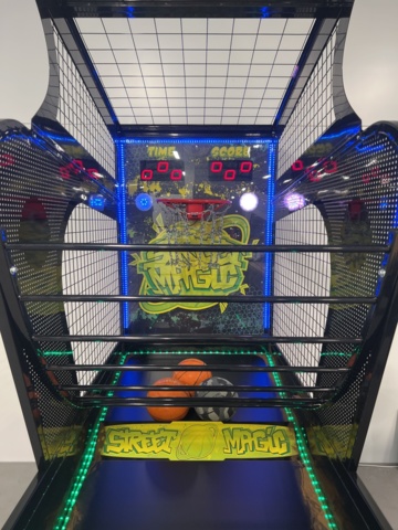 1051734-5 Basketball arcade machine Magic Play Street Magic
