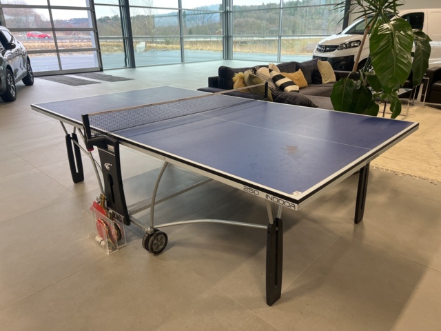 1051739-1 Table tennis table with accessories - Cornilleau 250 Indoor