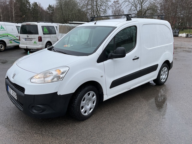1120896-1 Peugeot Partner Van 1.6 HDi - 2012