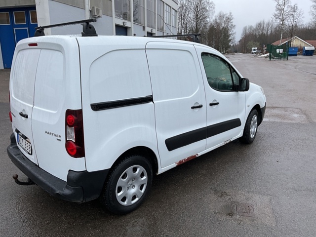 1120896-5 Peugeot Partner Van 1.6 HDi - 2012