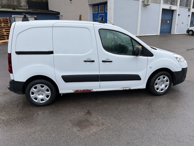 1120896-6 Peugeot Partner Van 1.6 HDi - 2012