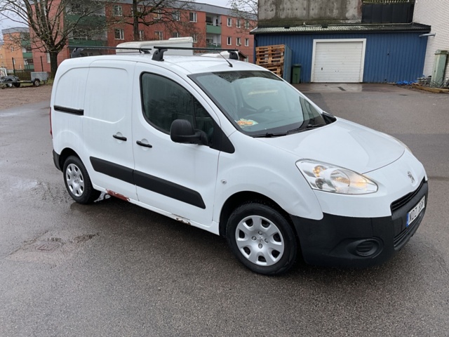 1120896-7 Peugeot Partner Van 1.6 HDi - 2012
