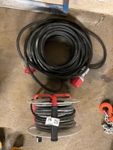 1120902-4 Hose reel and 3-phase cable
