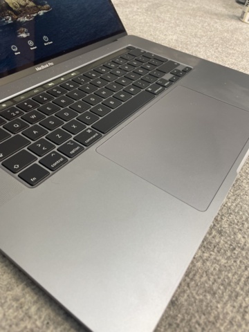 1110417-6 MacBook Pro laptop