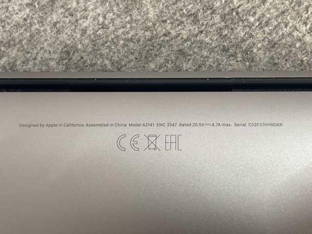 1110417-9 MacBook Pro laptop