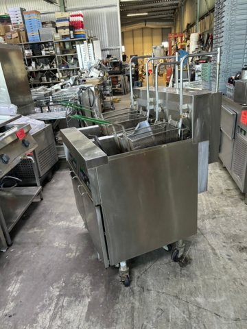 899804-3 Frymaster double fryer, 4 baskets