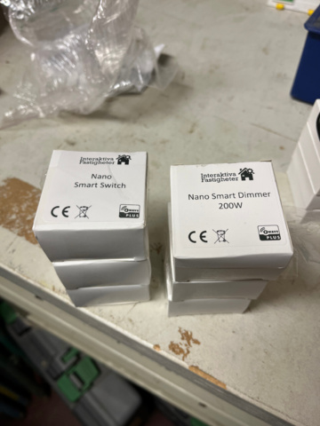 1149037-7 Lot with Nano Smart Switch & dimmers