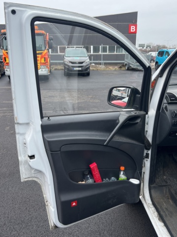 1051821-22 Mercedes-Benz Vito 110 CDI 2.8t - 2012