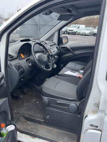 1051821-23 Mercedes-Benz Vito 110 CDI 2.8t - 2012