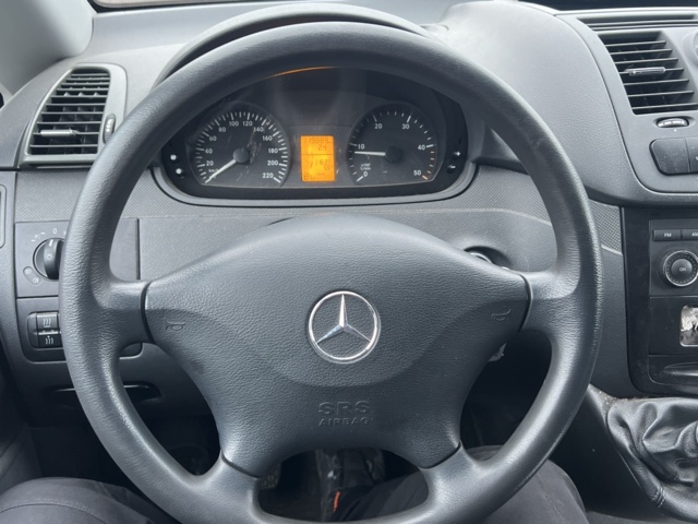 1051821-27 Mercedes-Benz Vito 110 CDI 2.8t - 2012