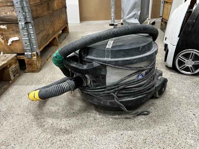 1144923-1 Vacuum cleaner, Nilfisk GD 930