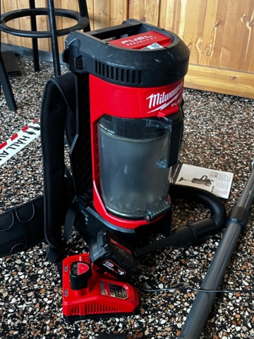 1144995-5 Backpack vacuum cleaner, Milwaukee M18 FBPV with battery and accessories