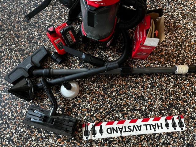 1144995-10 Backpack vacuum cleaner, Milwaukee M18 FBPV with battery and accessories