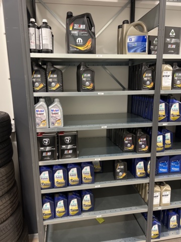 1051826-5 Lot with spare parts stock for Fiat, Jeep, Alfa Romeo and more