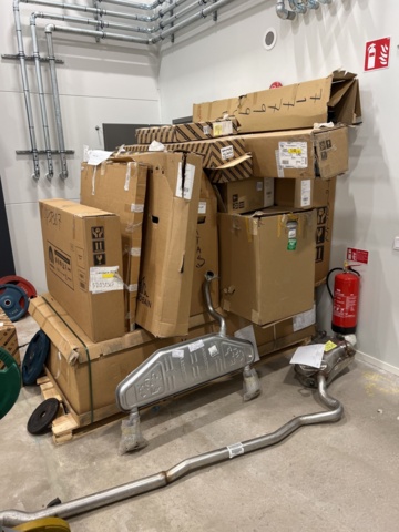 1051826-21 Lot with spare parts stock for Fiat, Jeep, Alfa Romeo and more