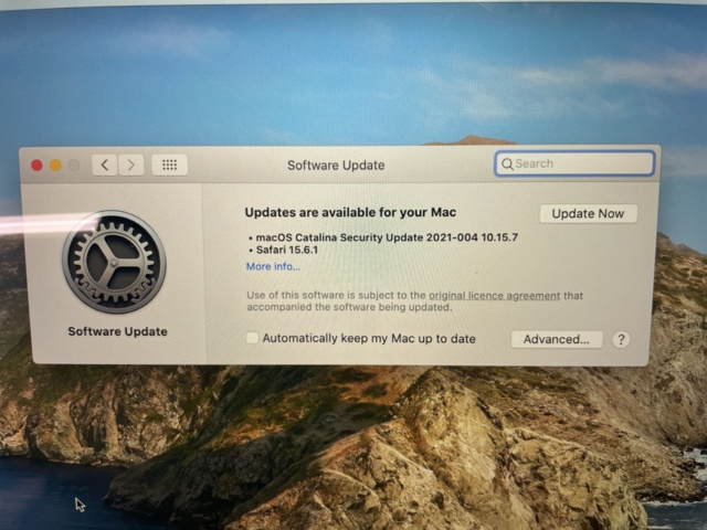 1110417-11 MacBook Pro laptop