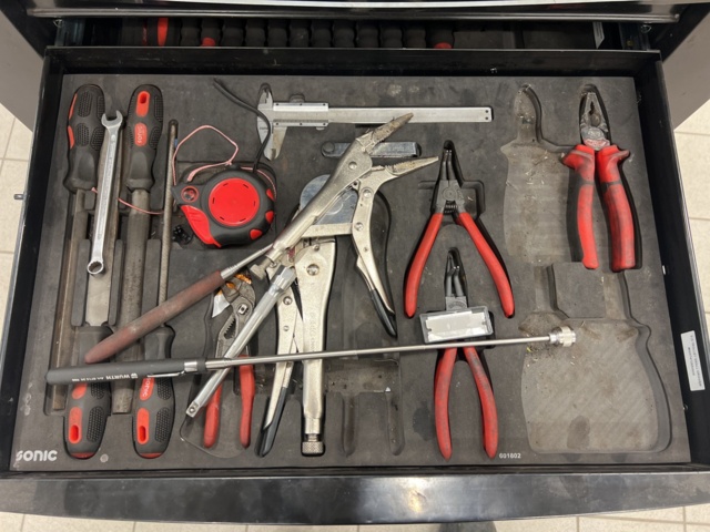 1051860-7 Verktygsvagn med innehåll - Sonic S10