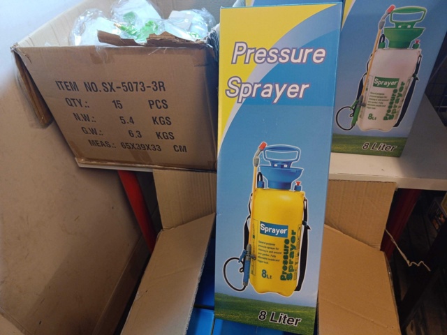 1000242-4 Parti med handsprutor och trycksprutor