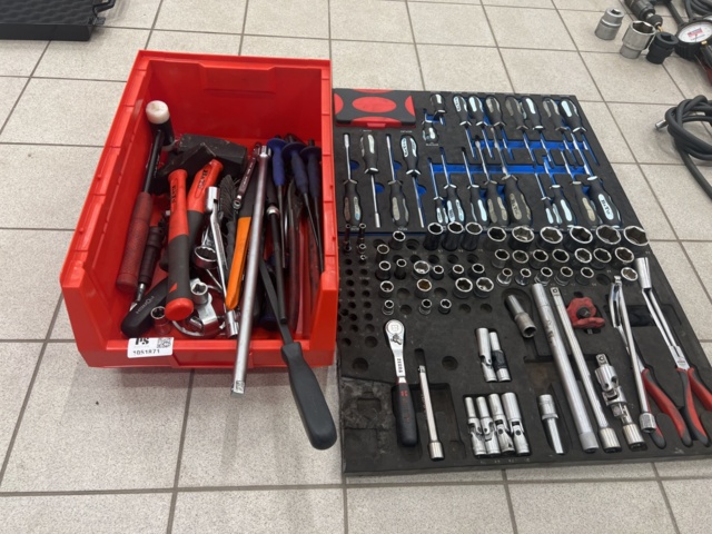 1051871-1 Efforts with various tools