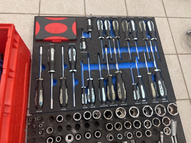 1051871-3 Efforts with various tools