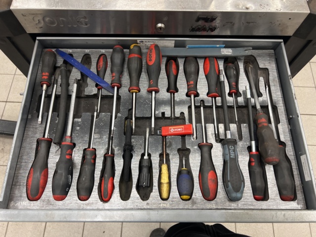 1051864-3 Tool Cart with Contents - Sonic S9