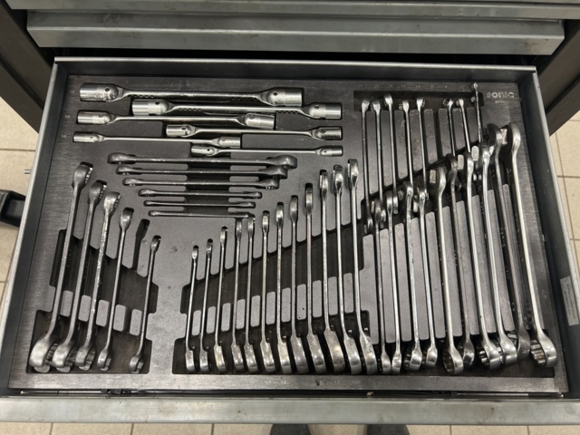 1051864-5 Tool Cart with Contents - Sonic S9