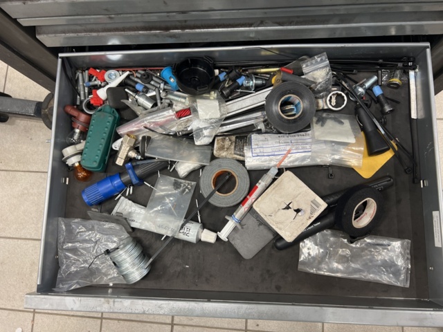 1051864-9 Tool Cart with Contents - Sonic S9