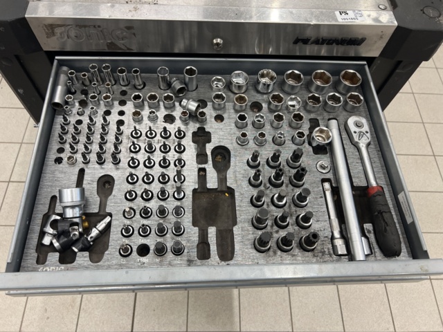 1051865-2 Tool Cart with Contents - Sonic S9