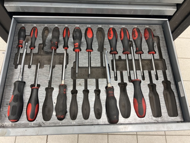 1051865-6 Tool Cart with Contents - Sonic S9